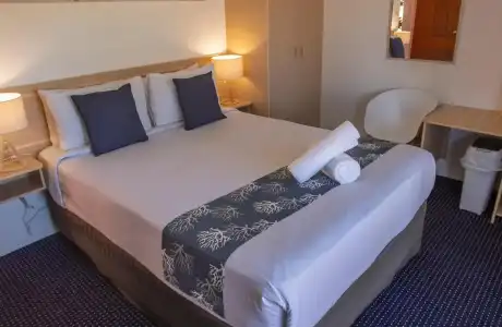 Ocean Breeze Motel - 11