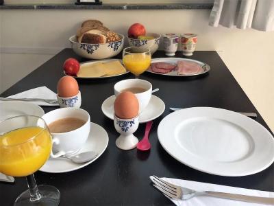 Villa Suisse Bed & Breakfast - 9