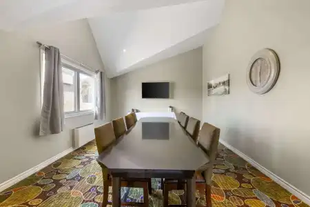 Quality Inn - 5