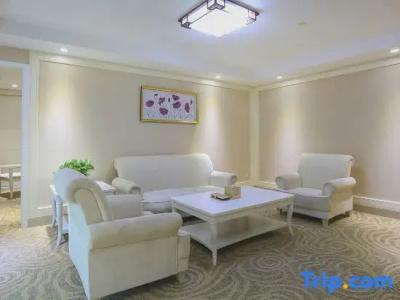 Jinhuayue International - 105