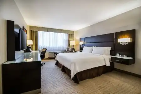 Holiday Inn Vancouver-Centre - 23
