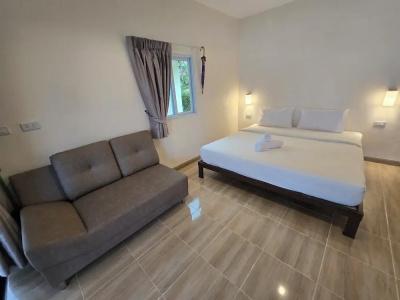 Kradan Beach Resort - 2