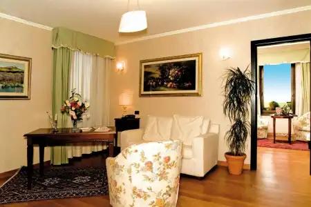 Balletti Palace - 1