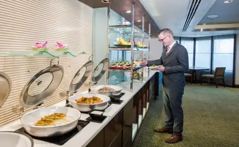 Holiday Inn BANGKOK SILOM by IHG - 10
