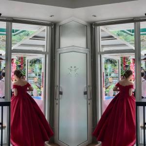 Side Walk Boutique - 6