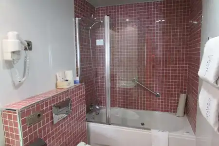 Suites Gran Via 44 Apartahotel - 45