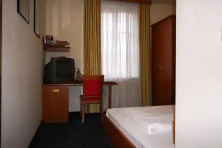SUITE 900m ZUR OPER - 44