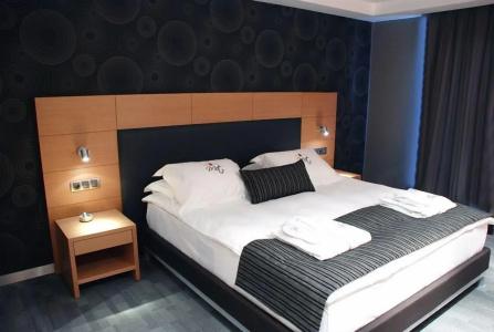 Met Boutique - Boutique Class - 4