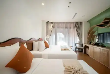 Me Saigon Boutique - 101