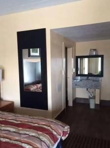 Diamond Inn and Suites - 31