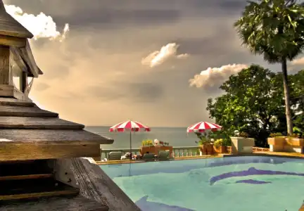 Baan Hill Phuket Resort - 9