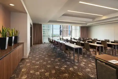 Cambria Downtown Phoenix Convention & Airport - 6