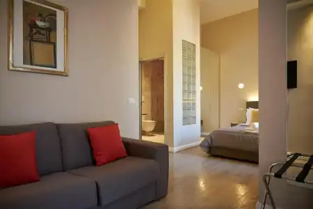 The Roman Empire Guesthouse - 144