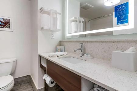 Hampton Inn & Suites Louisville East - 49