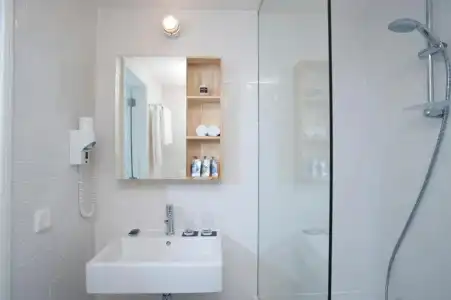 9Central - 48