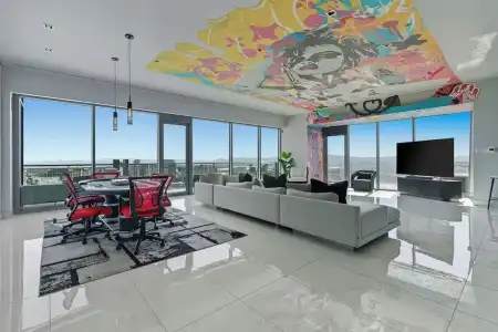 Beautiful Palms Place Suite - 79