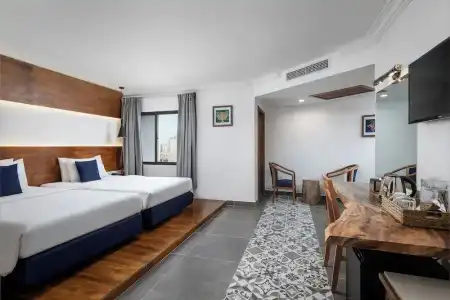 Pacific, Phnom Penh - 61