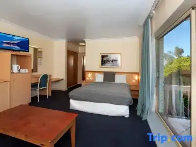 El Lago Waters Motel - 75