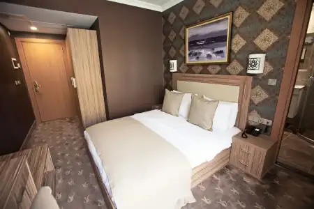 The Rise Aron Business Merter - 26