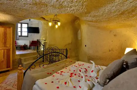 Caftan Cave Suites - 49