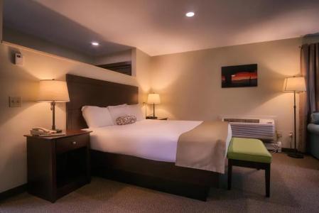 Sun & Ski Inn and Suites - 101