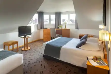 Hôtel Red Fox - 67