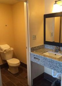 Diamond Inn and Suites - 40