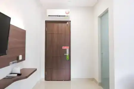 OYO Flagship 90343 Slipi Inn - 13
