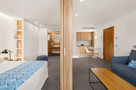 Bahía Suites Camp de Mar - 42