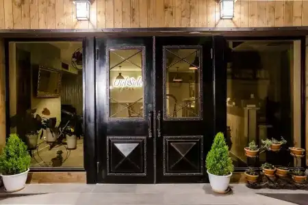 Old Side Boutique - 26