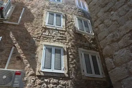 Montenegro Backpackers Home Budva - 0