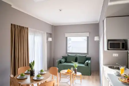 Chroma Fashion Rooms & Apartments - 64