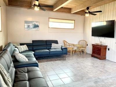 Breakers Boutique Inn - 74