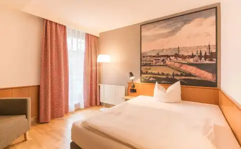 Bayerischer Hof - 26