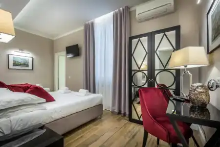 Emma Small Luxury - 58