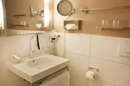 Bayerischer Hof - 40