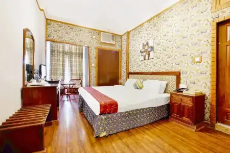 OYO 125 Moon Plaza - 28