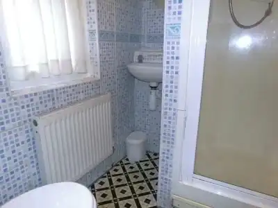 Averon Guest House - 16