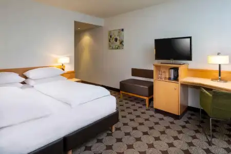 Mövenpick Nürnberg Airport - 4