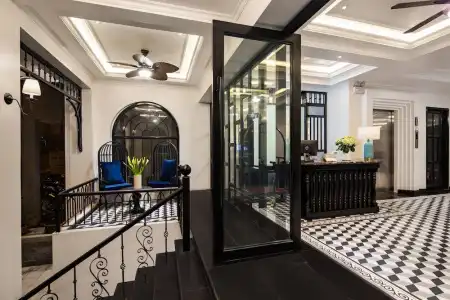 My Gallery Boutique & Spa - 14