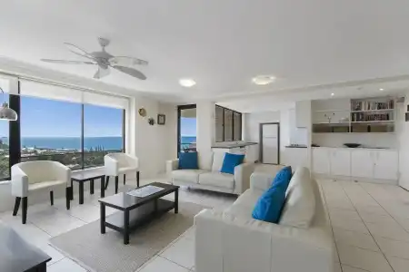 Burgess @ Kings Beach Apartments - 29