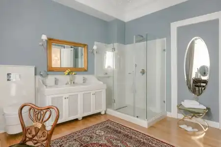Noble Suites - 171