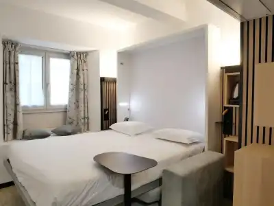 Hôtel Carré Vieux Port - 49