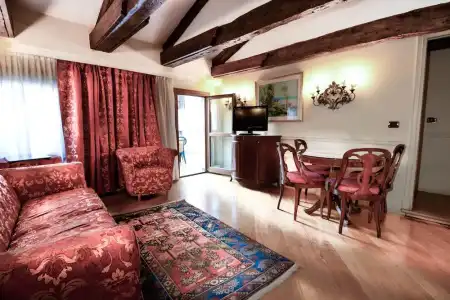 Suites Torre Dell'Orologio - 2