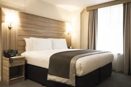 Holiday Inn LONDON - KENSINGTON HIGH ST. by IHG - 11
