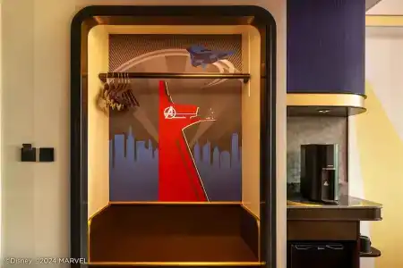 Disney's Hollywood - 28