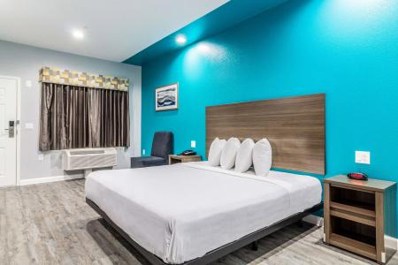 Americas Best Value Inn & Suites Kingwood IAH Airport - 15