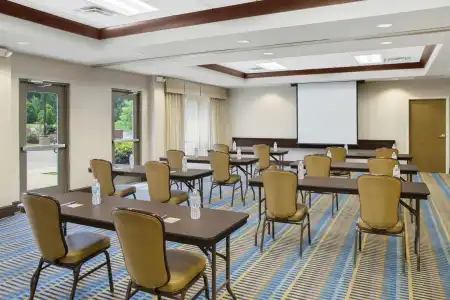 Hampton Inn by Hilton Columbus South Fort Benning - 12