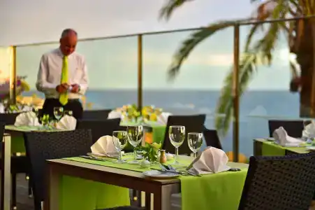 Pestana Promenade Ocean Resort - 41