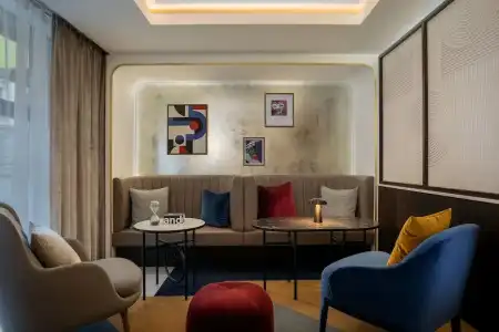 Neues Schloss Privat Zurich, Autograph Collection - 19